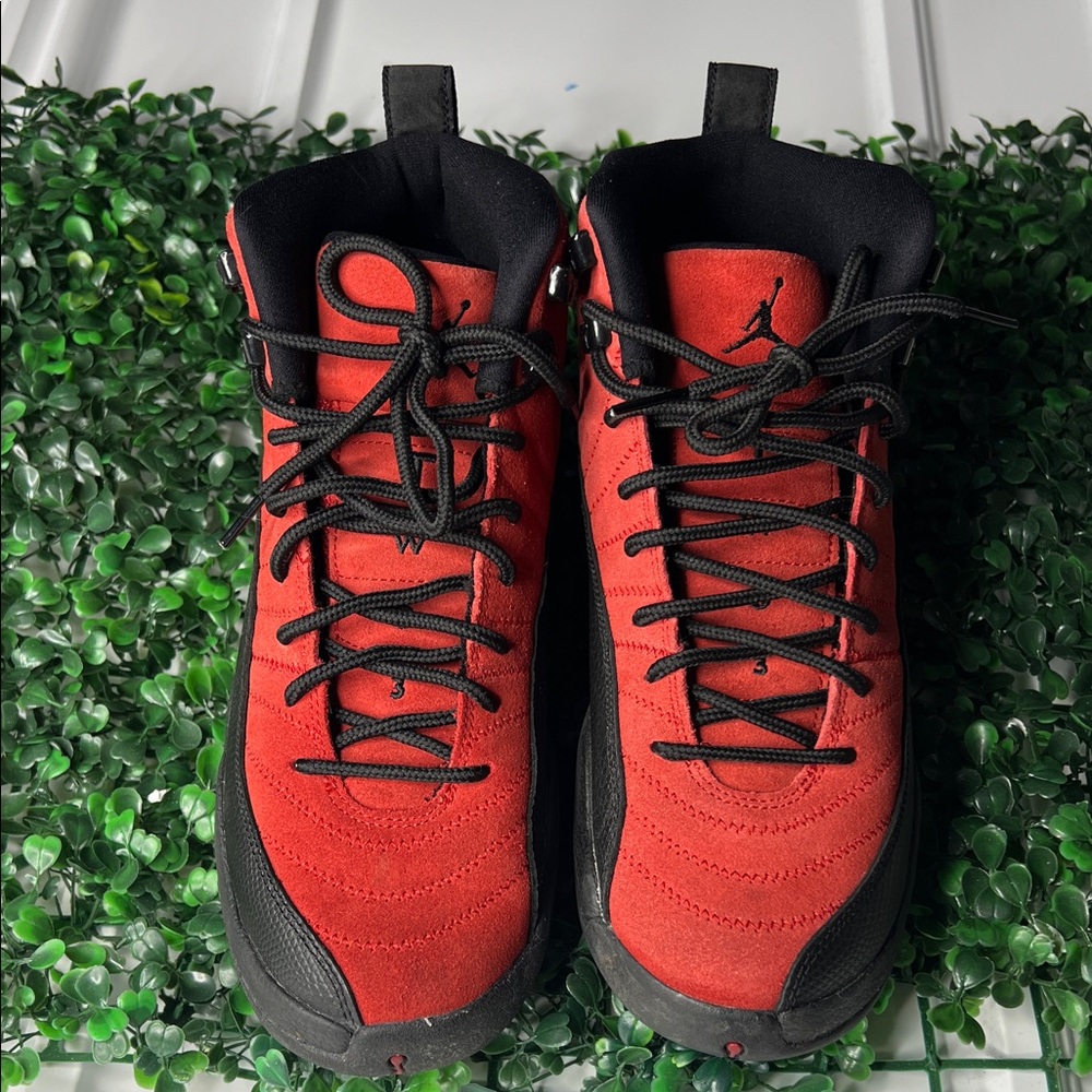 Jordan Air Jordan 12 Retro "Reverse Flu Game Size: 6.5Y